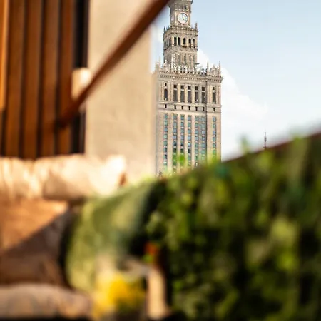 Glamourous 2-bedroom With A Balcony, Heavenly View Of The Palace Only 3 Min To Station, Metro *
